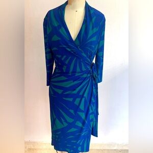 Jones New York - Blue & Green wrapped around dress - Size 10 - Pre-Owned